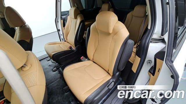 Kia Carnival 4세대 Signature, 2021 11