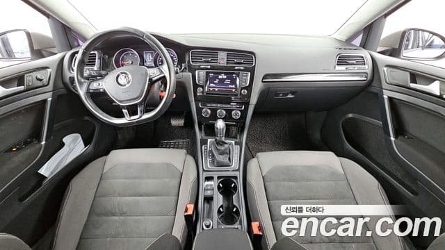 Volkswagen Гольф 7세대, 2015 7