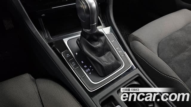 Volkswagen Гольф 7세대, 2015 9