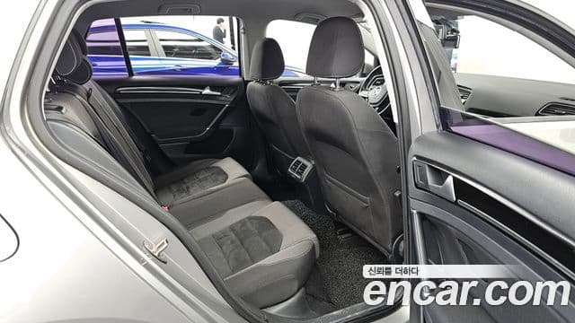 Volkswagen Гольф 7세대, 2015 12