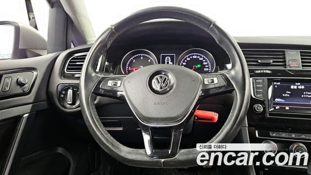 Volkswagen Гольф 7세대, 2015 13