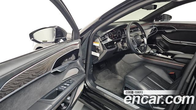 Audi A8 (D5) 55 TFSI Quattro Premium LWB, 2023 11