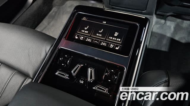 Audi A8 (D5) 55 TFSI Quattro Premium LWB, 2023 19