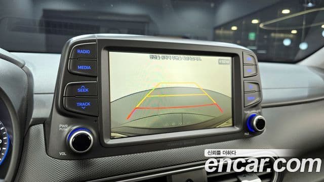 Hyundai Kona Modern Art, 2019 16