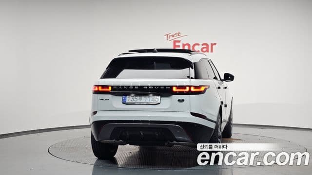 Land Rover Range Rover Velar 2.0 P250 R-Dynamic SE, 2023 4