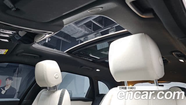 Land Rover Range Rover Velar 2.0 P250 R-Dynamic SE, 2023 18