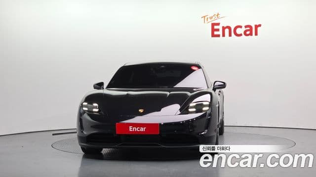 Porsche 타이칸 4S, 2023 3