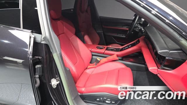 Porsche 타이칸 4S, 2023 10