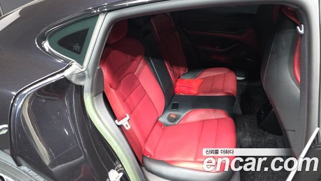 Porsche 타이칸 4S, 2023 11