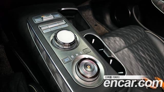 Genesis GV70, 2024 9