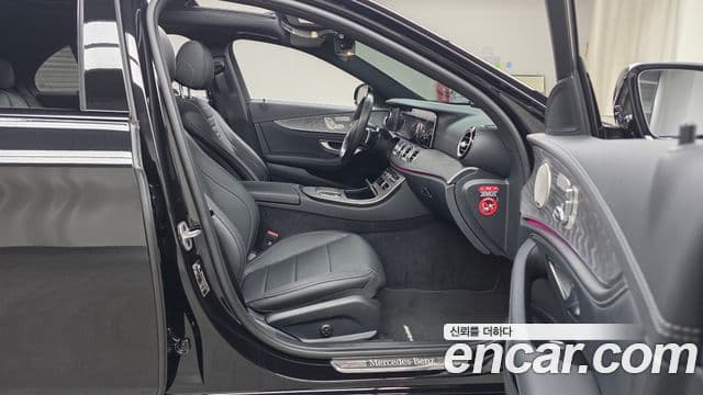 Mercedes-Benz E-класс W213 AMG Line, 2023 11