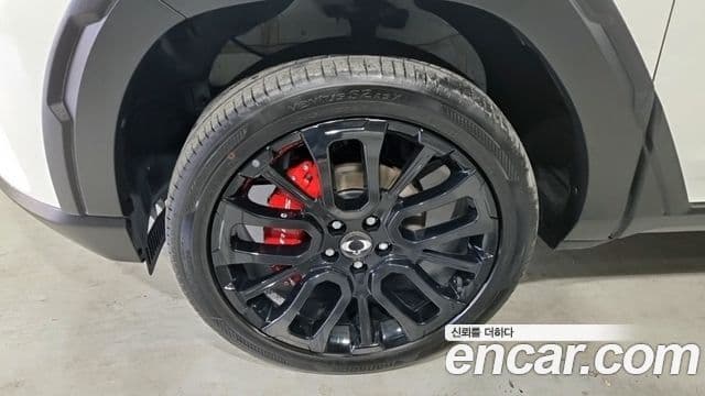 KG모빌리티(SsangYong) The / новый New Torres Black Edition, 2025 все фото