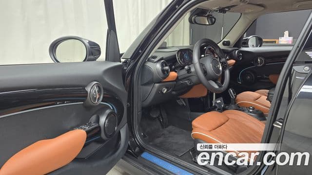 Mini Cooper S 3세대, 2024 11