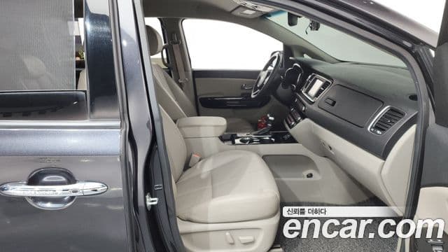 Kia The / новый New Carnival Special, 2019 11