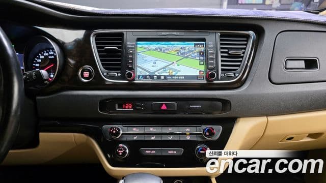 Kia The / новый New Carnival Prestige, 2019 18