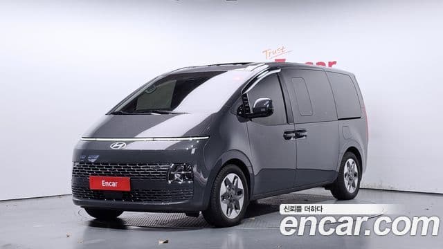 Hyundai Staria Modern, 2025 1