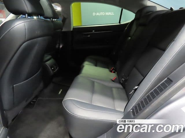 Lexus New ES300h XV60, 2015 7