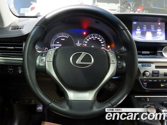Lexus New ES300h XV60, 2015 11