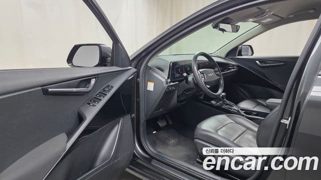 Kia D All New Niro Prestige, 2022 10