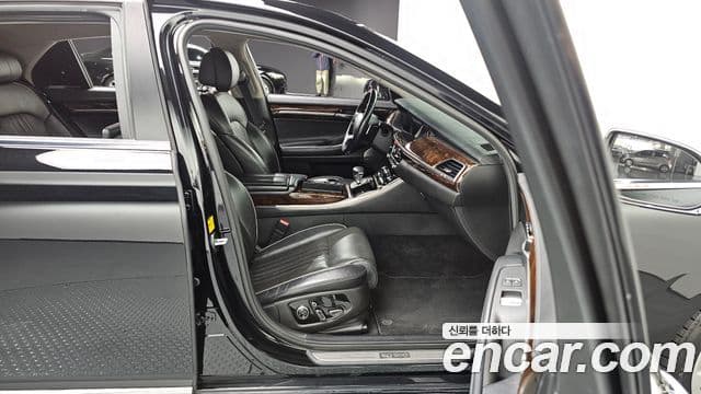 Genesis EQ900 Prestige, 2016 12