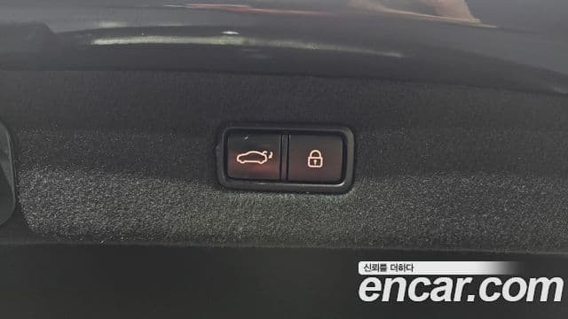 Genesis EQ900 Prestige, 2016 20