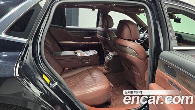 Genesis G90 (RS4) бензин 3.5 турбо AWD, 2023 12