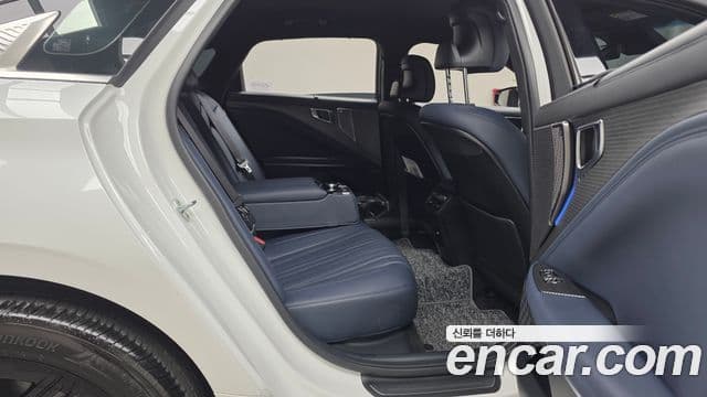 Kia The / новый New K8 Signature, 2025 12