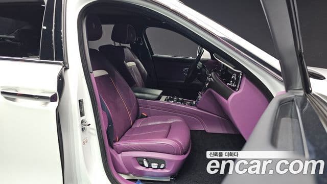 Rolls-Royce 고스트 2세대, 2021 10