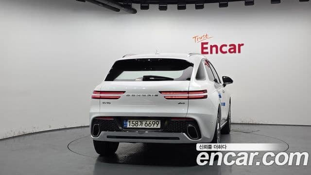 Genesis GV70, 2021 4