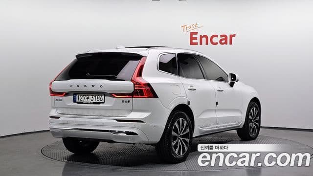 Volvo XC60 2세대 B5 Ultimate Bright, 2024 2