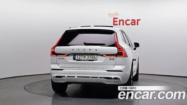 Volvo XC60 2세대 B5 Ultimate Bright, 2024 4