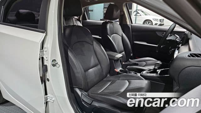 Kia The / новый New K3 2세대 Trendy, 2022 10