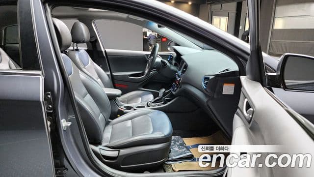 Hyundai Ioniq гибрид, 2016 10