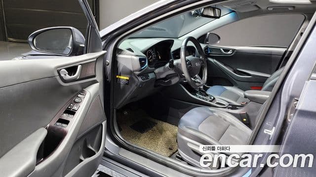 Hyundai Ioniq гибрид, 2016 11