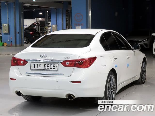 Infiniti Q50 Premium, 2015 4