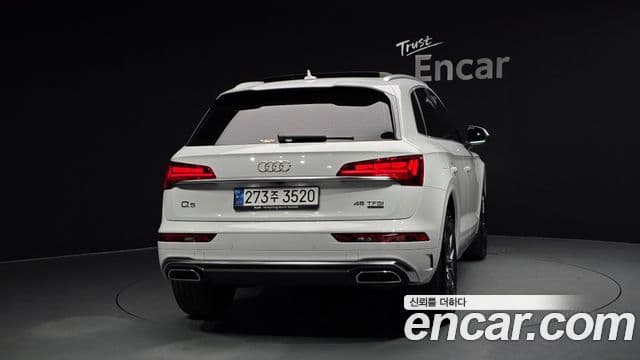 Audi Q5 (FY) Premium, 2024 4