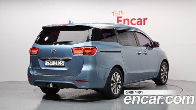 Kia All New Carnival Luxury, 2015 2