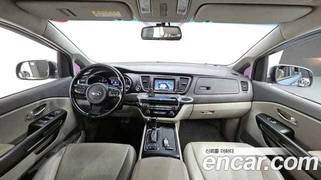 Kia All New Carnival Luxury, 2015 7