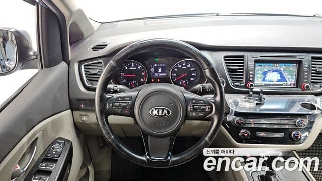 Kia All New Carnival Luxury, 2015 13