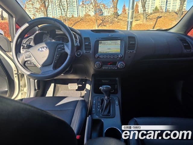 Kia K3 Trendy, 2015 11