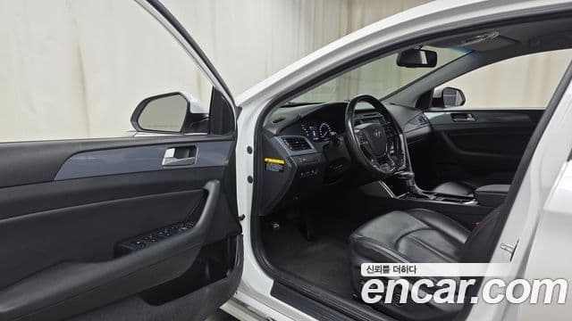 Hyundai LF Sonata гибрид Modern, 2016 10