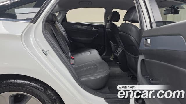 Hyundai LF Sonata гибрид Modern, 2016 12