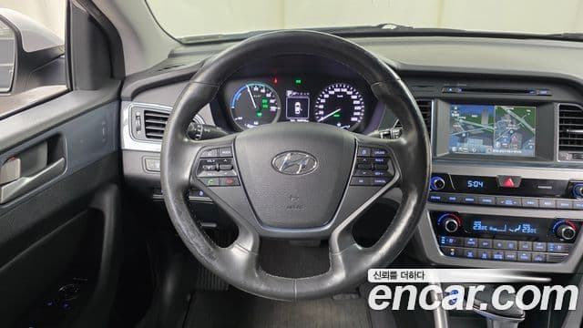Hyundai LF Sonata гибрид Modern, 2016 13