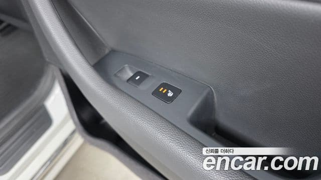 Hyundai LF Sonata гибрид Modern, 2016 19