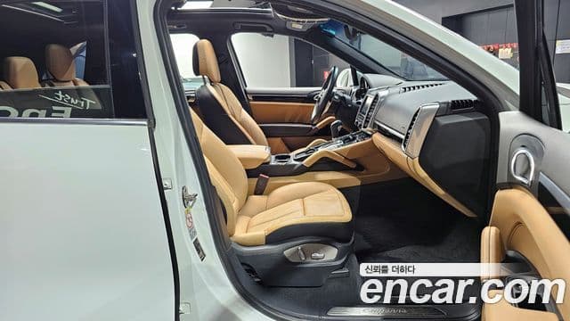 Porsche New Cayenne 958, 2016 10