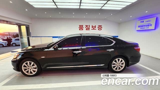 Lexus LS600hL XF40, 2008 3