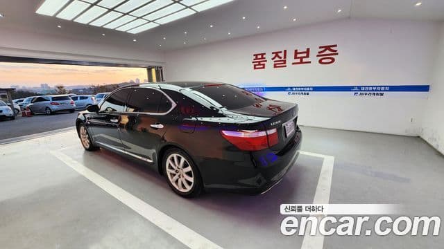 Lexus LS600hL XF40, 2008 4