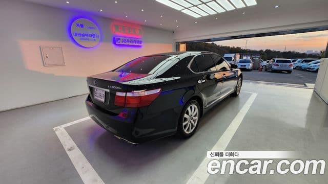 Lexus LS600hL XF40, 2008 6