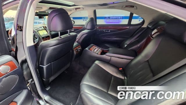 Lexus LS600hL XF40, 2008 17