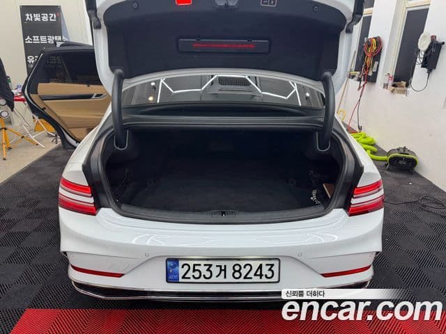 Genesis G80 (RG3) бензин 2.5 турбо AWD, 2025 12